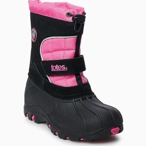 GIRLS TOTES WINTER BOOTS SIZE 5
